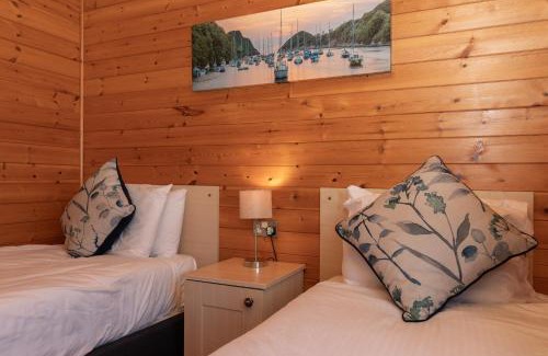 Mullacott House | 28 Ocean Terrace Lodge - 3 Bed-Sleeps 6-TJS28OT
