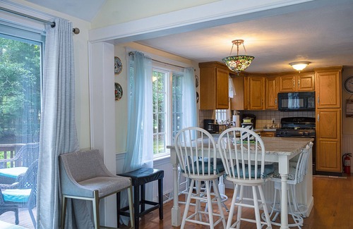 Sandwich House | 28 Race Lane - Cape Cod home with private lake & tennis access