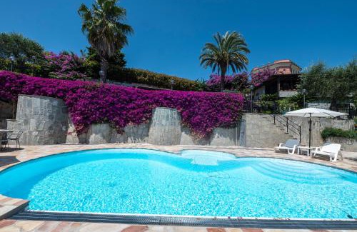 San Bernardo Apartment | 292 - Villarè, Villetta con Piscina e Terrazza, Relax nel verde di Lavagna
