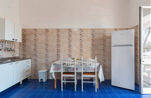 Porto Cesareo House | 2929 Villa Garden Rose by BarbarHouse