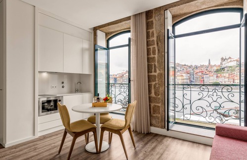 Santa Marinha Apartment | 296 Heritage Apartments