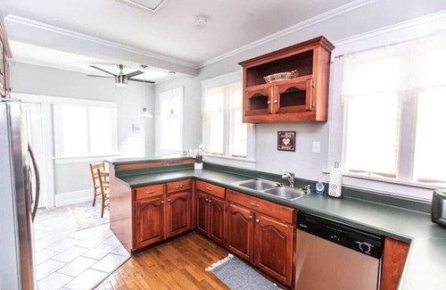 Birmingham House | 29th Street Trendy Lakeview Craftsman 8