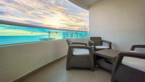 El Laguito Apartment | 2B/2B Gorgeous Sunsets-Ocean View -Pool
