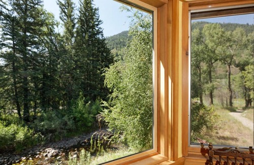 Snowmass Village House | 2B Loft Riverfront House on 2 Acres with Amazing Views minutes from Aspen