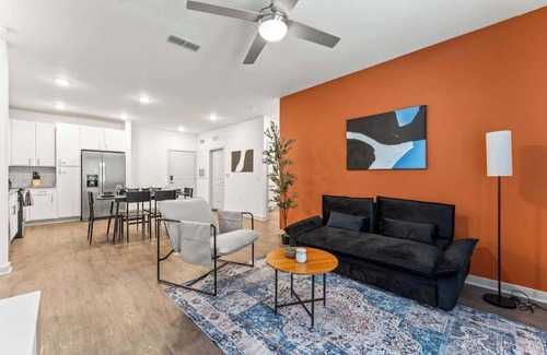 Bay Lake Apartment | 2Bd Apt Sleeps 8 PetsAllowed Close to Disney