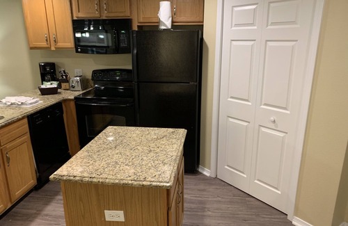 Table Rock Hotel | 2BD Deluxe/Branson - w/Pools, Barbecue, Gym!