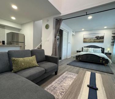 Dallas Apartment | 2BD DT Dallas l FIFA READY l 5 Min from Love Field