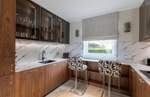 Wandsworth Apartment | 2Bd London Bliss Apartment Retreat, Imperial Wharf
