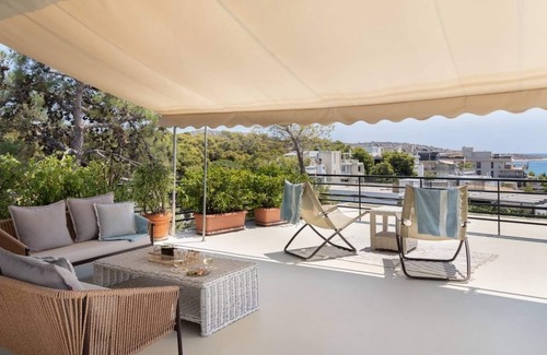 Vouliagmeni Apartment | 2BD Luxury Sea View Penthouse in Astir Beach