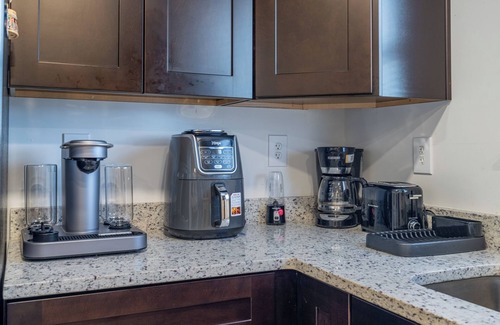 Austell Apartment | 2BD Oasis with AC, WiFi Near Battery & 6Flags!