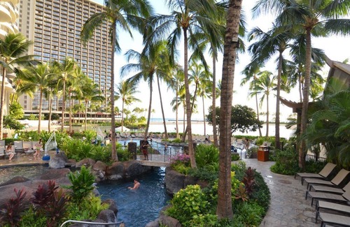 Waikiki Apartment | 2BD Penthouse Hilton Hawaiian Village