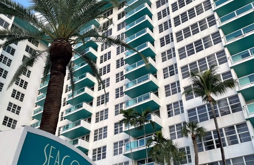 Miami Beach Apartment | 2bd2bth Partial Ocean view Ste w/balcony, Pool, nearby dining, beach access