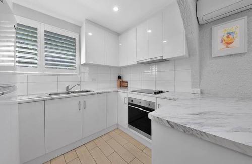 Freeburgh Apartment | 2BDR Holiday Flat near Bright-Entire Place
