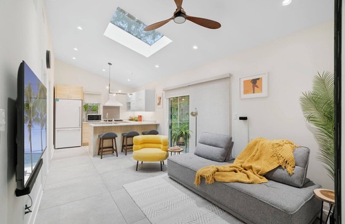 Agincourt North House | 2BDR Private Garden Suite — Relocation, Business, Travel, Dog-Friendly, Parking