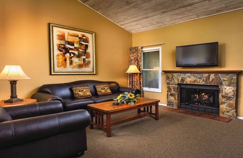 Flagstaff Resort | 2Bed/2Bath Deluxe Unit in Flagstaff! Complete w/Golf, Pools, and More!