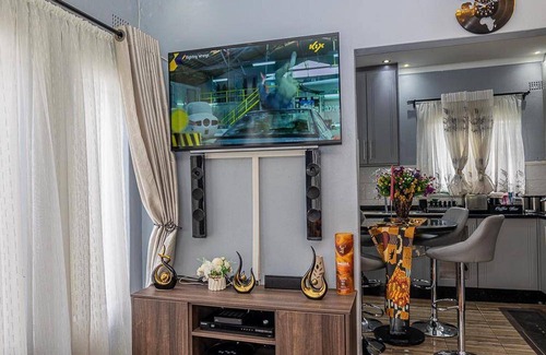 Harare House | 2bed-4guests-garden-nearcentre&attractions