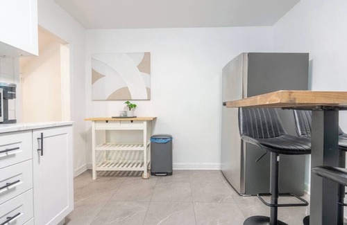 Centretown West Apartment | 2Bed | Little Italy Living