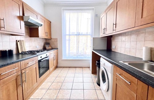 Canonbury Apartment | 2Bedroom Essex Road, London