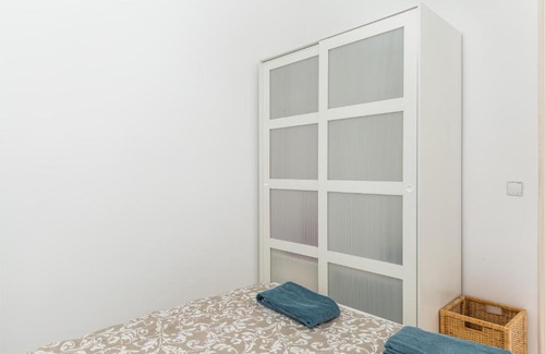 La Sagrada Familia Apartment | 2BR - 1BH APARTMENT 5 min WALK from SAGRADA FAMILIA