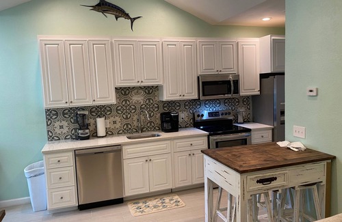 Mexico Beach House | 2BR/2BA - Availability now! n- Cleann- Close to the beachn - Sleeps 6