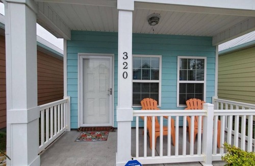 Myrtle Beach House | 2BR/2BA Beachside Breeze Cottage! Walk to Beach! Full kitchen!