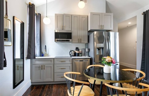 New Orleans Hotel | 2BR/2BA Retreat at The Heart of New Orleans