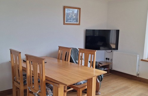 Baglan Cottage | 2BR-4Guests-Parking-Bbq-Garden-Patio