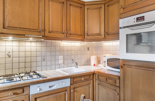 Megeve Apartment | 2BR Apartment in Megève - Near Ski Lifts, Balcony, Pets Allowed, Parking