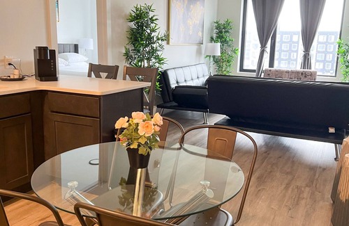 Elizabeth Apartment | 2BR apt close to EWR Airport 1113