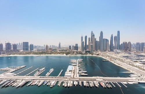 Dubai Marina Apartment | 2BR Beachfront Apt with Stunning Dubai Marina View