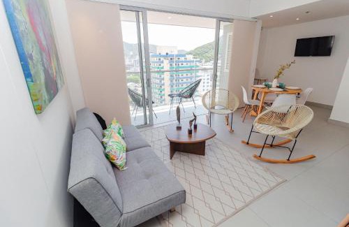 Comuna 3 Apartment | 2BR con vista exclusiva en SMT
