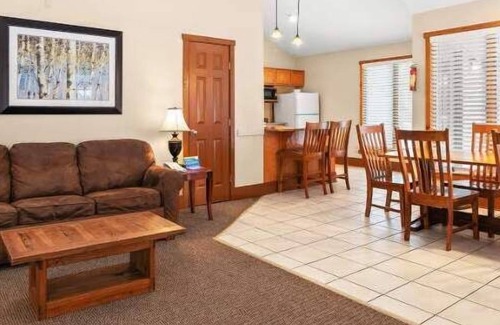 Shawnee On Delaware Condo | 2br Condo Family Fun in Picturesque Poconos!