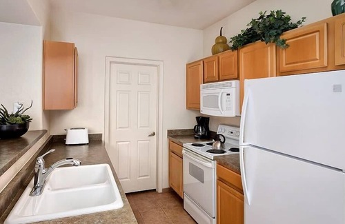 Rancho Vistoso Condo | 2br Condo- Golfing, Caving and a Music Hall!