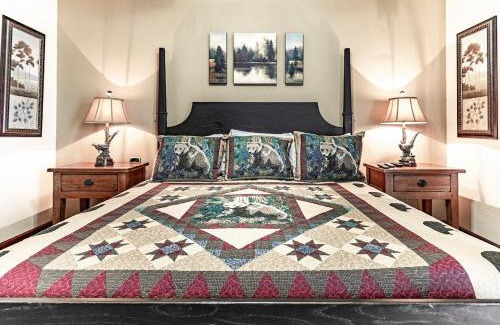 Pigeon Forge House | 2BR Cozy Suite W View Jacuzzi & Resort Pool