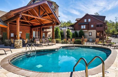 Pigeon Forge House | 2BR Cozy Suite W View Jacuzzi & Resort Pool