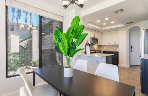 Pinnacle Peak Apartment | 2BR CozySuites at Kierland Commons with pool #07