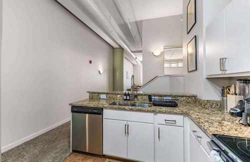 Downtown Indianapolis Apartment | 2BR Downtown Gem Sleeps 7 Convention Center