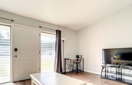 Deltona Lakes House | 2BR Entire Home Close Beach,Parks& Sanford Airport