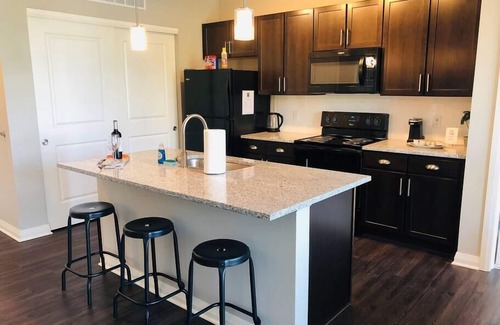Downtown Columbus Apartment | 2BR Executive Escape | Near OSU | Free Parking!