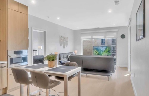 Downtown Washington D.C. Apartment | 2BR Fully Furnished Apt in Logan Circle