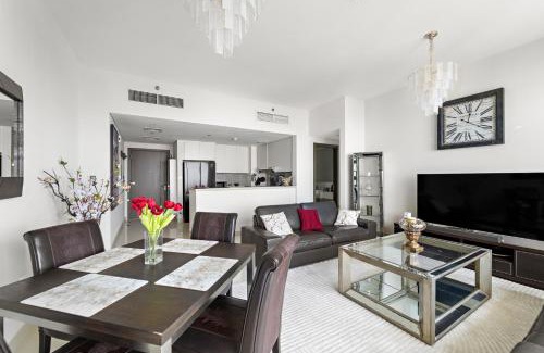 Dubai House | 2BR Harbour Views T1, Creek View