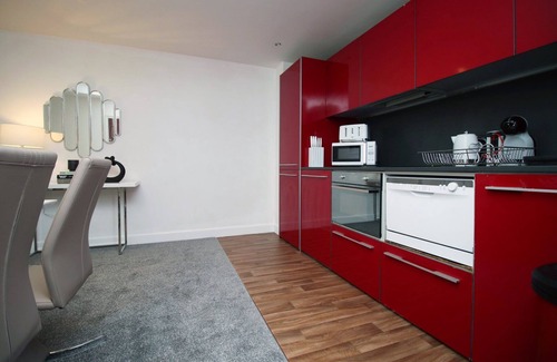 Bristol Old City Apartment | 2BR Near City centre