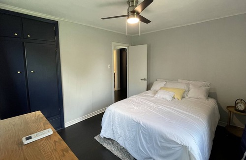 Chickasha House | 2BR, Sleeps 6, fenced yard for pets