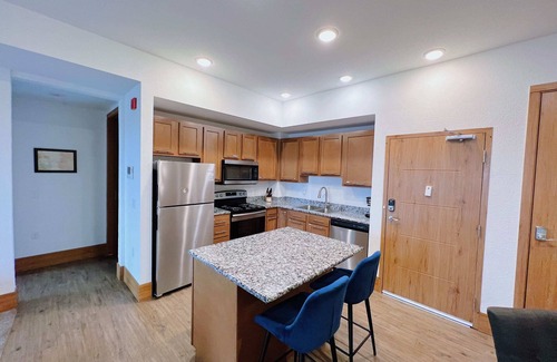 Grandville Apartment | 2BR Suite at The Grand Castle Pool, Gym & Parking