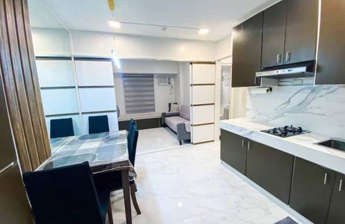 Sampaloc Apartment | 2BR w/Free Parking near UST/SM San Lazaro