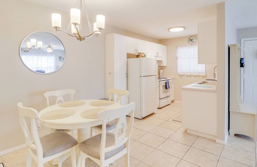 New Smyrna Beach Condo | 2BR w/Heated Pool, Kayaks & Beach Access