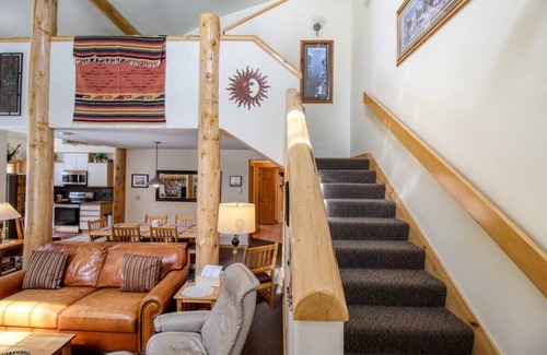 Leadville Cabin | 2BR w/Loft - Fireplace, BBQ, Horseshoe Pit, Swing