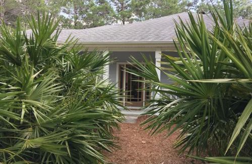 Sugarwood Beach House | 2BR Walk to Beach Florida Gulf Coast Gem for Beach and Nature Lovers