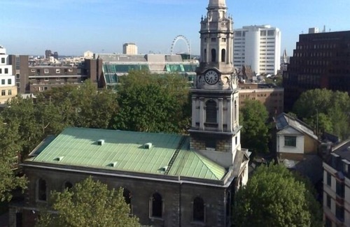 Soho Apartment | 2BR West-End Apartment +Balcony by Oxford St W1, Theatreland -Free Wifi+Longstay