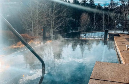 Avon Hotel | 2BR with kitchen at Resort Hotel steps to the Beaver Creek Gondola.